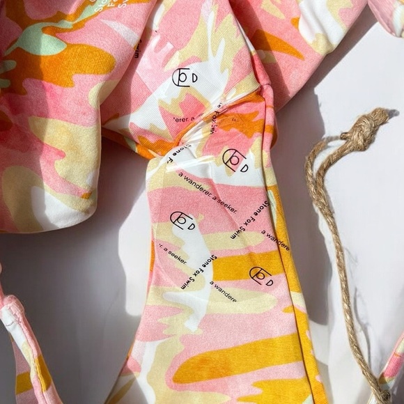 🌻NEW w.tags Stone Fox Swim River Hot Tropix Bikini Bottom Size Medium - Picture 6 of 9